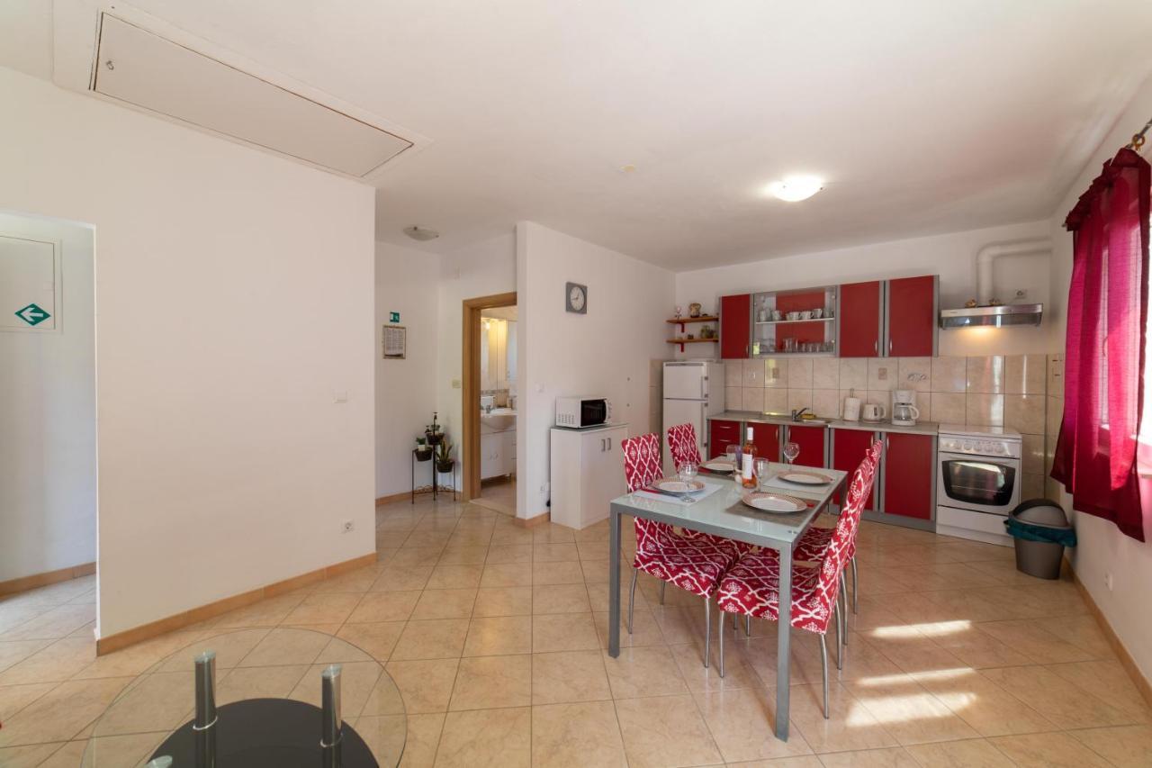 House Anka Villa Милна Екстериор снимка